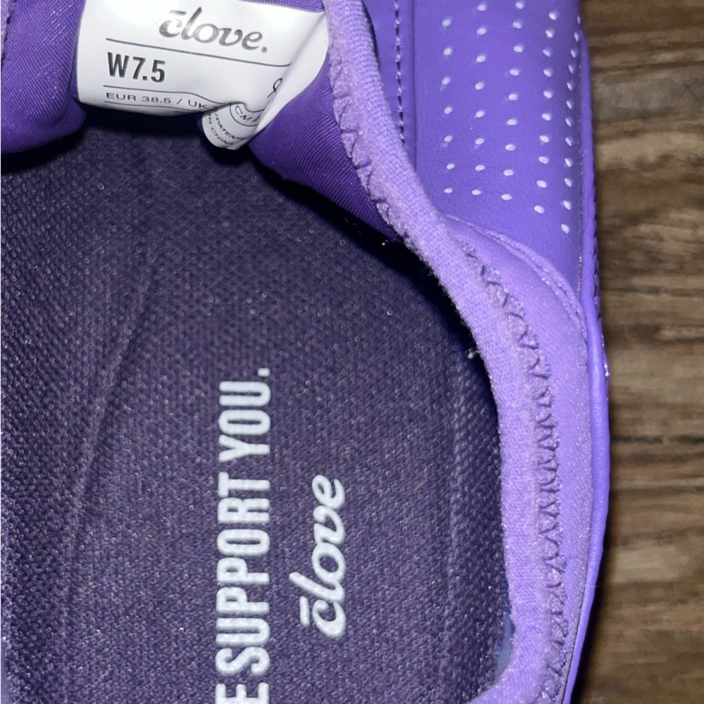 Clove Women's Classic  - Atomic Purple nursing shoes - Picture 4 of 5
